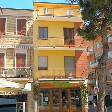 La Casa Sul Corso Bed & Breakfast 3*