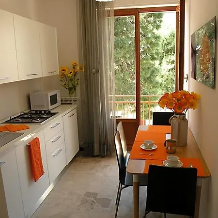 La Casa Sul Corso Bed & Breakfast 3*